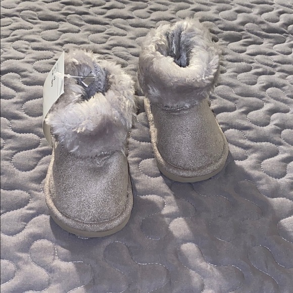 H&M Baby Faux Fur Warm-Lined Lt. Gray Suede Boots - Picture 6 of 10